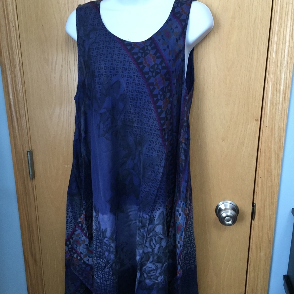 Navy umbrella dress, tie dye shadow art
